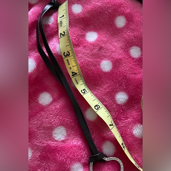 APPLE outline pendant on leather strap - Picture 3 of 3